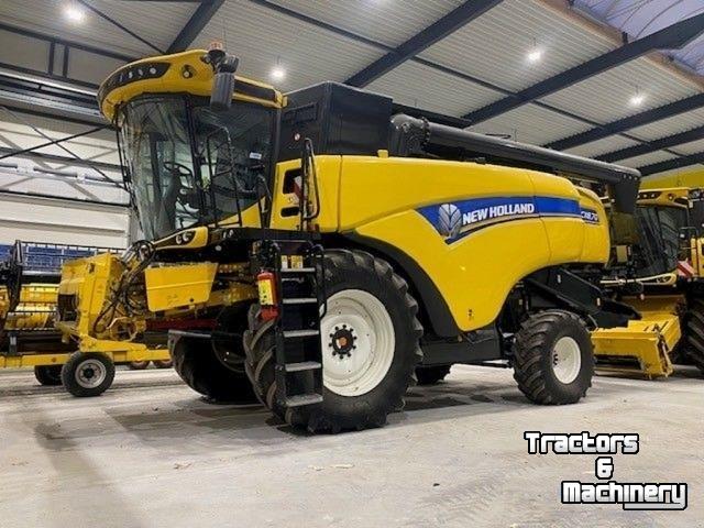 Feldhäcksler New Holland CX8.70