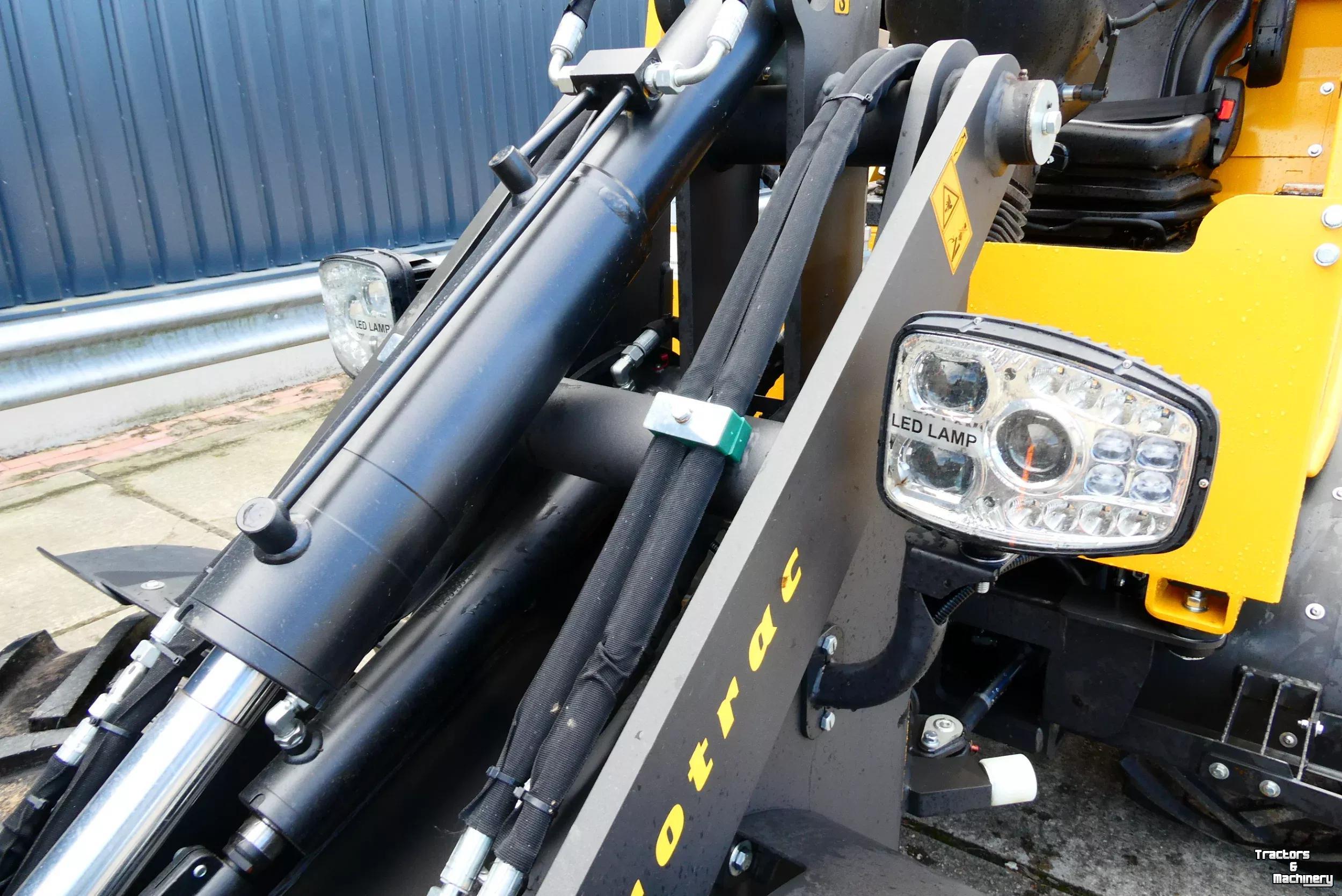 Radlader Eurotrac Shovel W12F