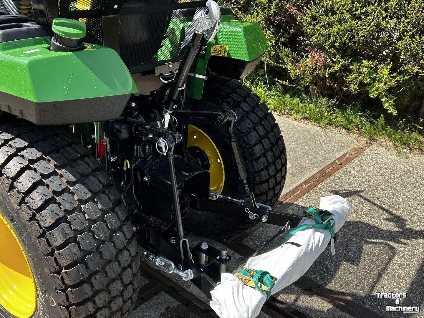 Obsttraktor John Deere 2032R