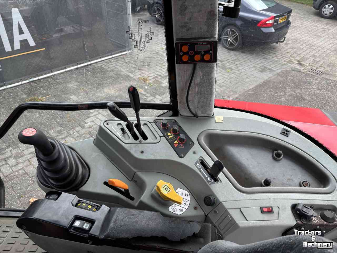 Schlepper / Traktor Massey Ferguson 6255
