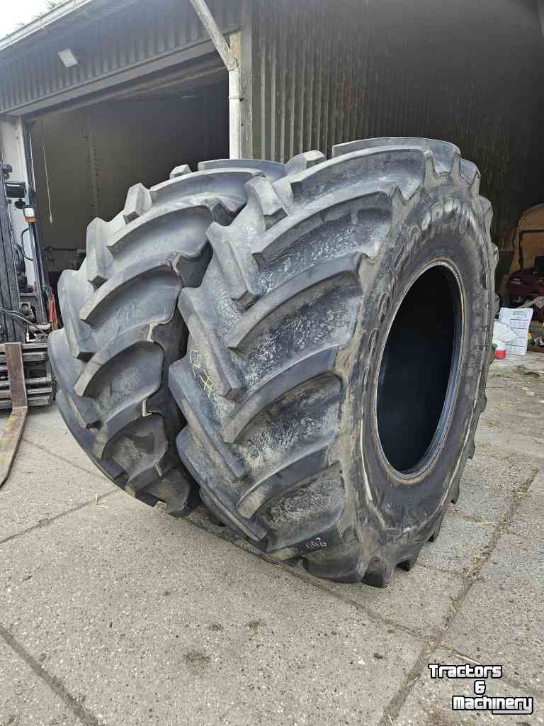 Räder, Reifen, Felgen & Distanzringe Mitas 800/70R38 SFT. 58 mm profiel!