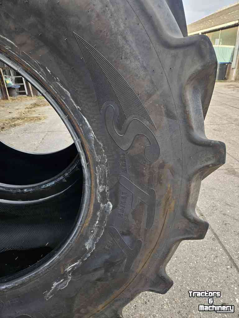 Räder, Reifen, Felgen & Distanzringe Mitas 800/70R38 SFT. 58 mm profiel!
