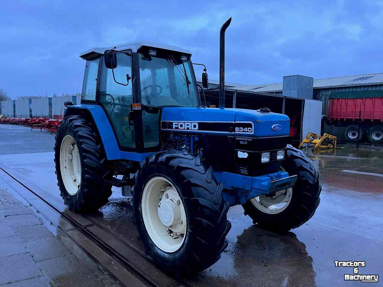 Schlepper / Traktoren Ford 8340 SLE