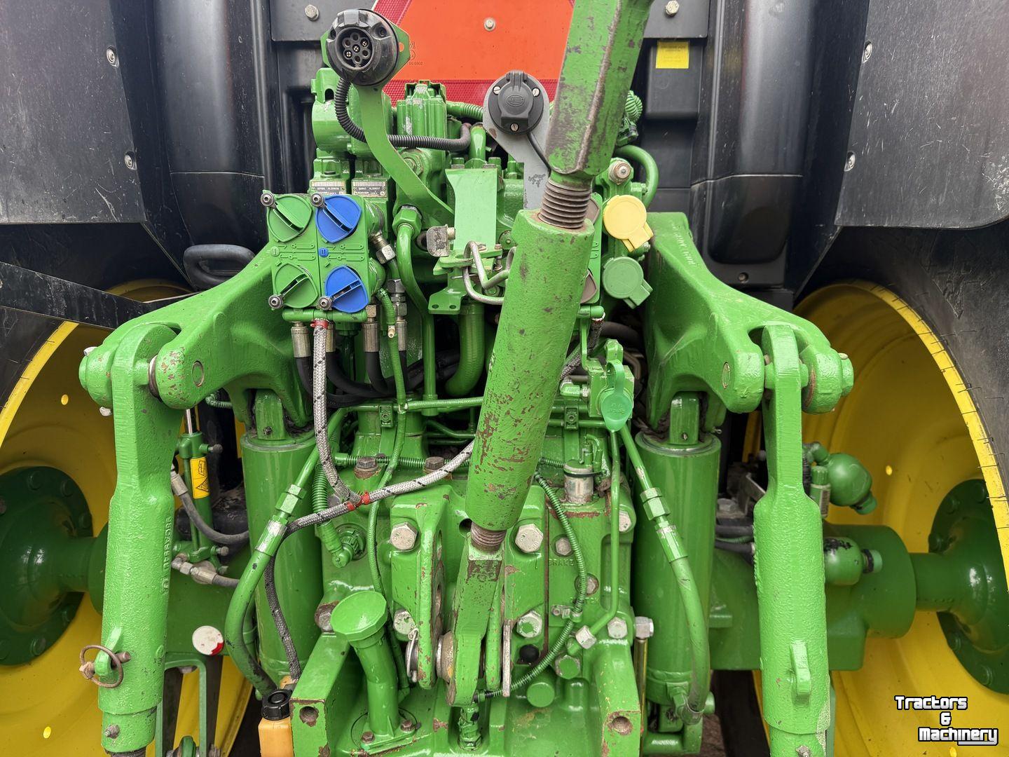 Schlepper / Traktor John Deere 6210R