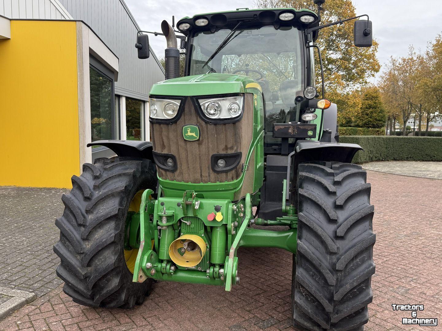 Schlepper / Traktor John Deere 6210R
