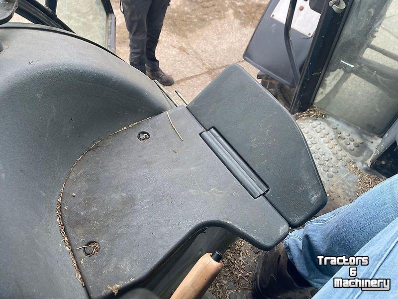 Schlepper / Traktor New Holland 8340 SLE