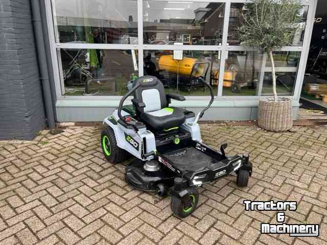 Aufsitzrasenmäher EGO Z6 zero turn maaier