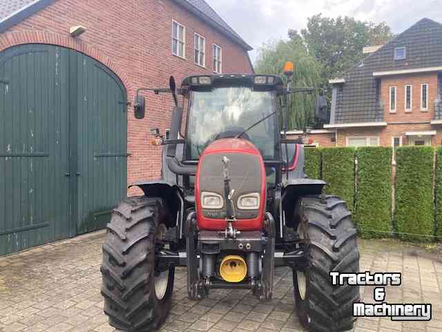 Schlepper / Traktor Valtra N 121