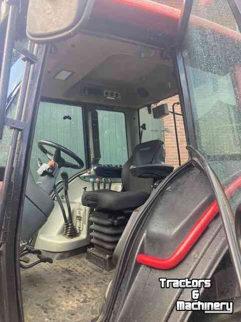 Schlepper / Traktor Valtra N 121