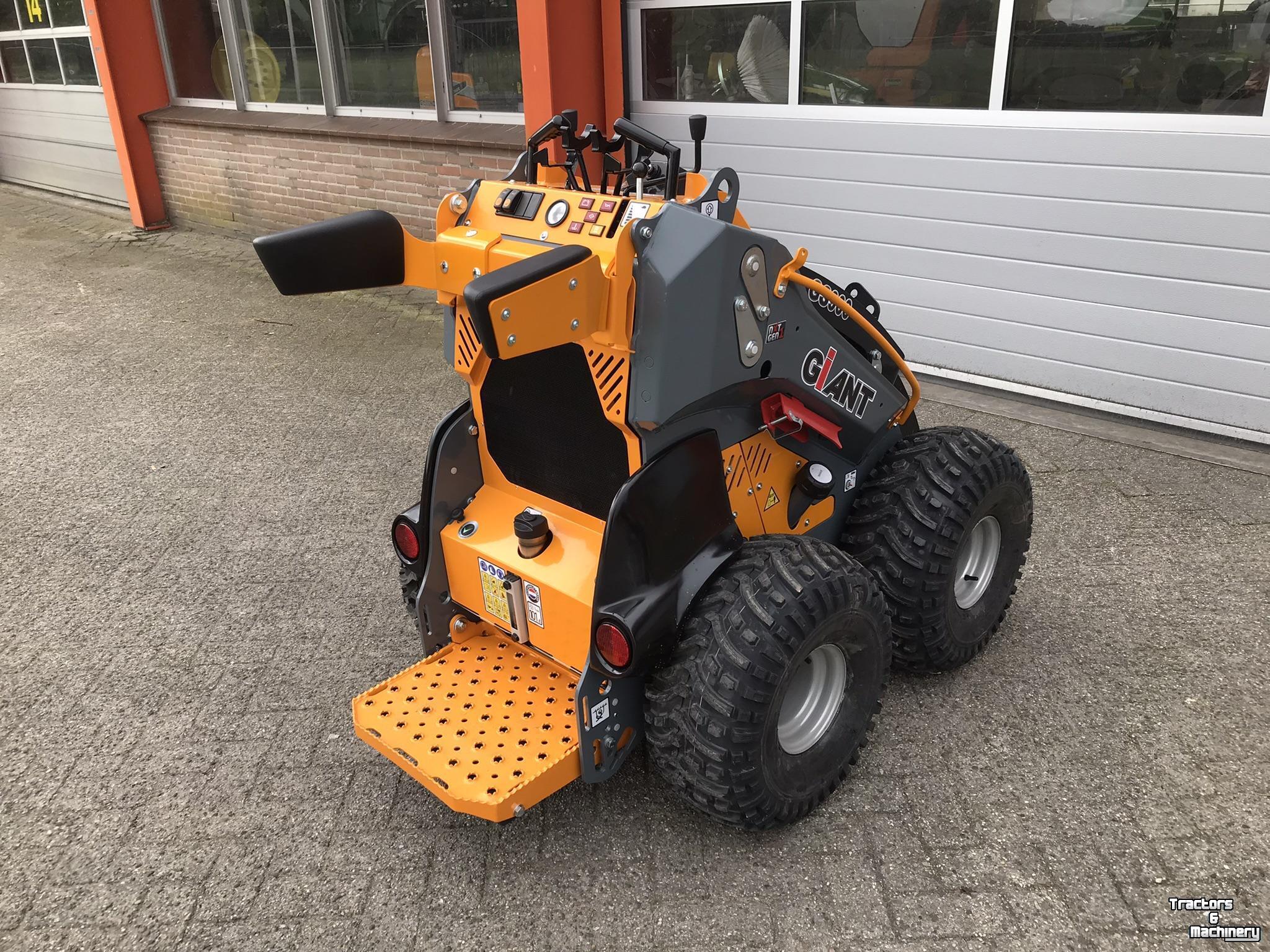 Radlader Giant GS900