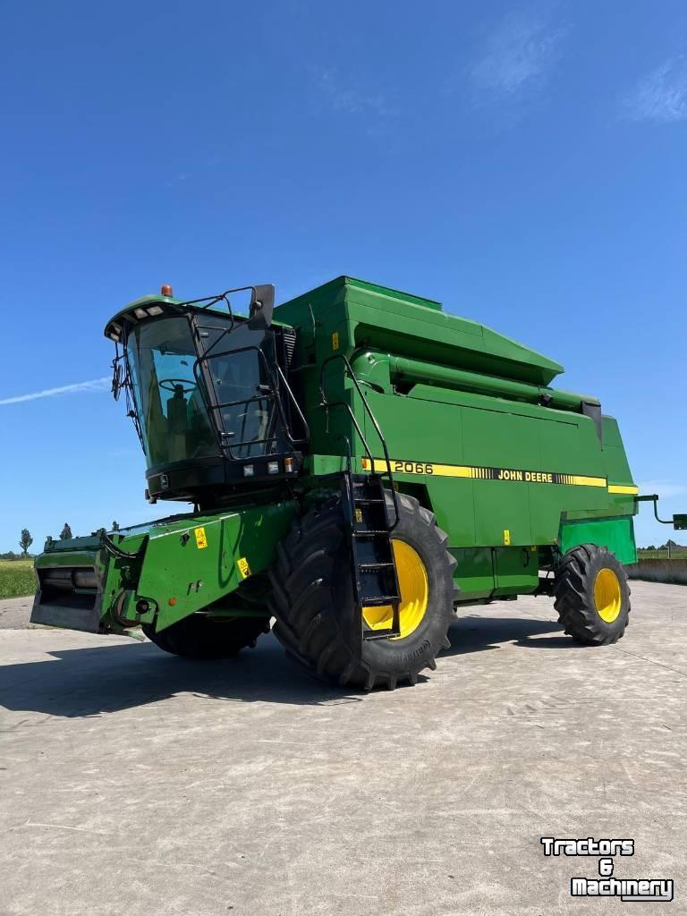 Mähdrescher John Deere 2066