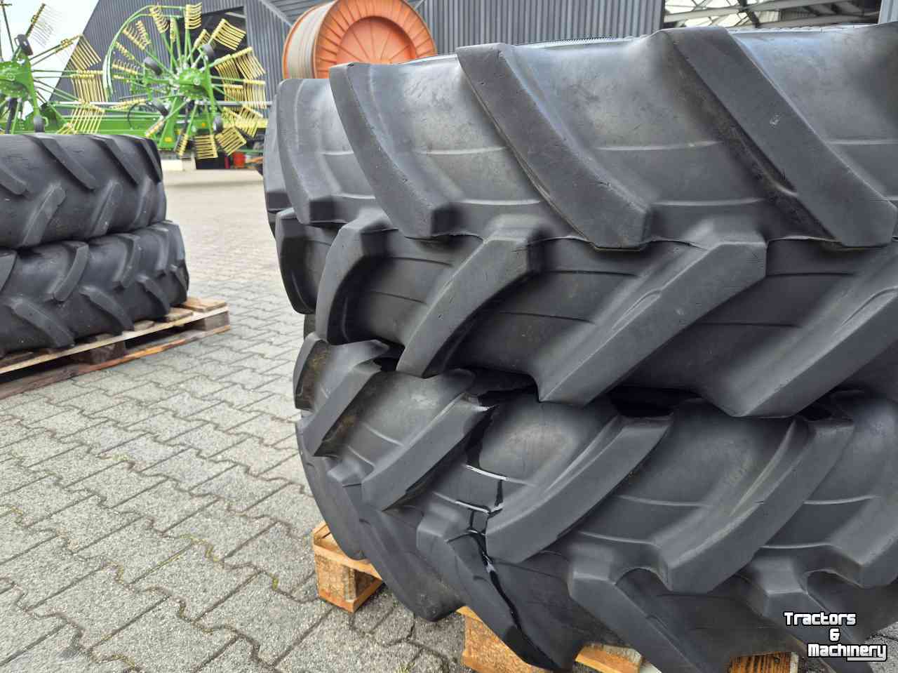 Räder, Reifen, Felgen & Distanzringe Alliance 2 stuks Alliance 380/85R28 met velg, Fendt 310,311,312
