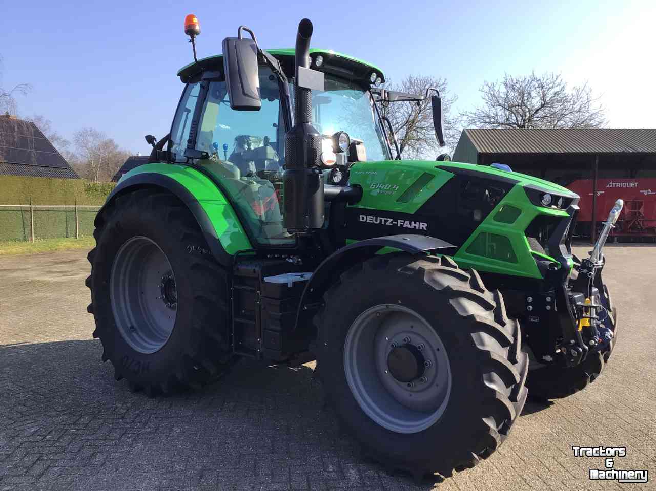 Schlepper / Traktoren Deutz-Fahr Agrotron 6140.4 RV Shift