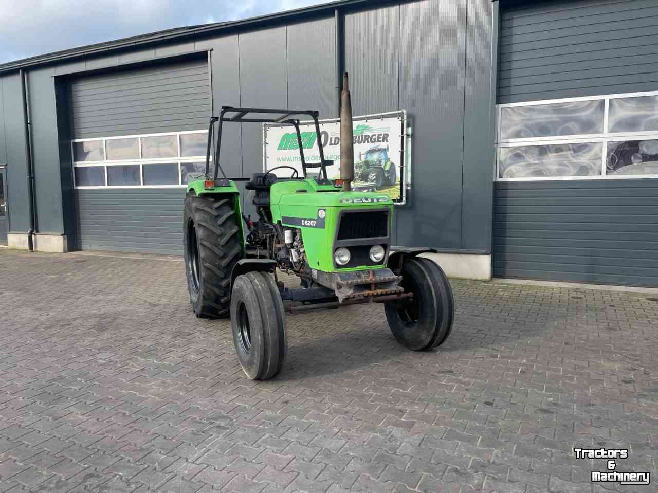 Schlepper / Traktoren Deutz-Fahr 6207