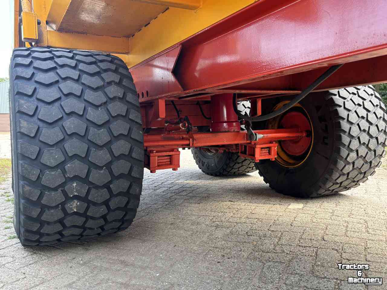 Kipper Veenhuis 15000 kieper kipper silage bagger