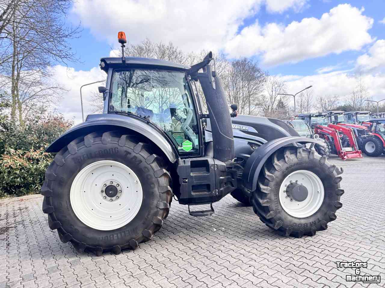 Schlepper / Traktor Valtra T174 Direct