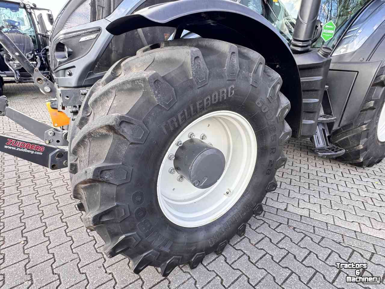Schlepper / Traktor Valtra T174 Direct