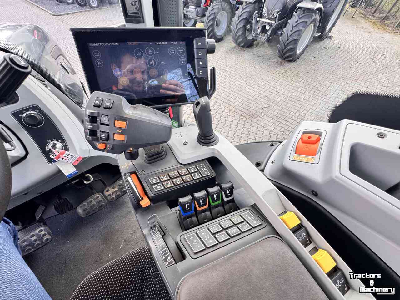 Schlepper / Traktor Valtra T174 Direct