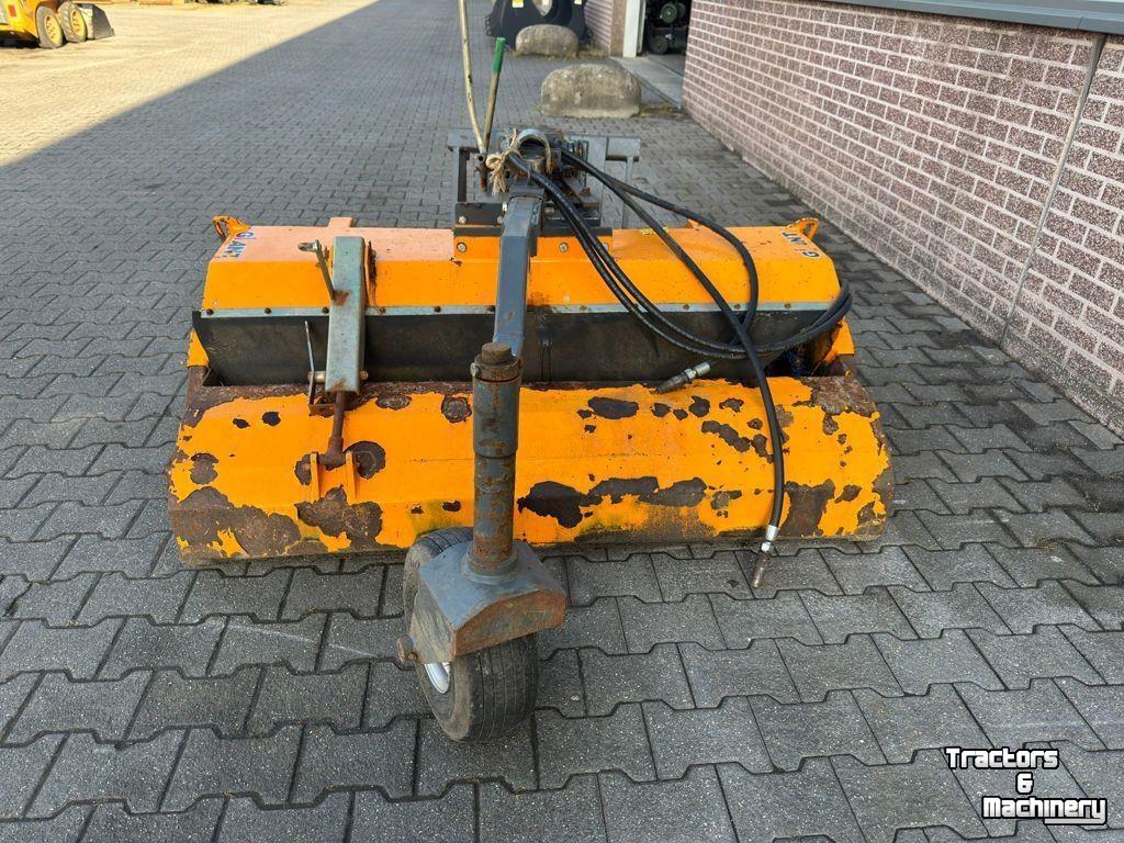 Kehrmaschine Giant Veegmachine