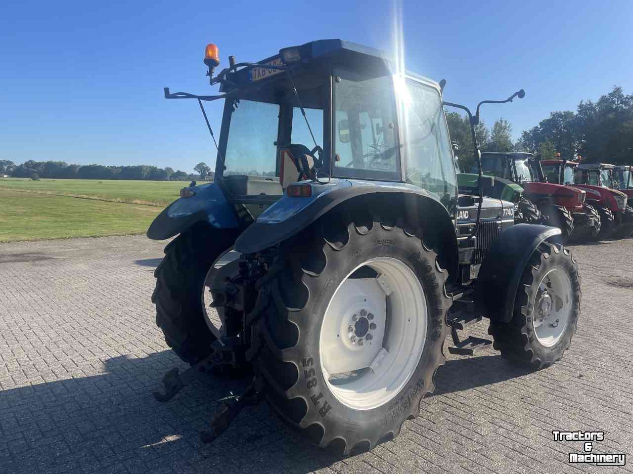 Schlepper / Traktor New Holland 7740 SLE cab + airco