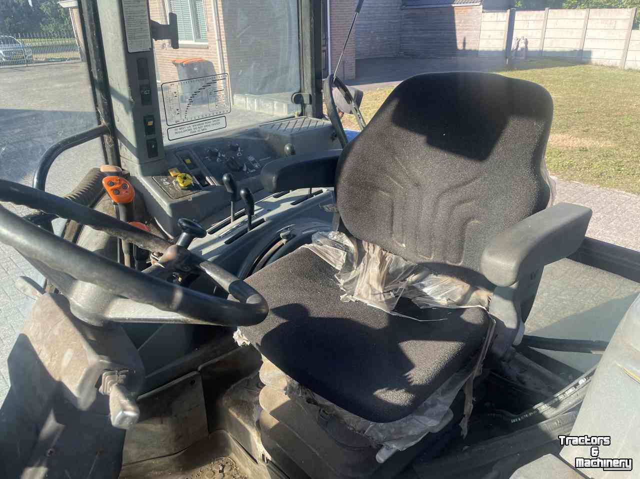 Schlepper / Traktor New Holland 7740 SLE cab + airco