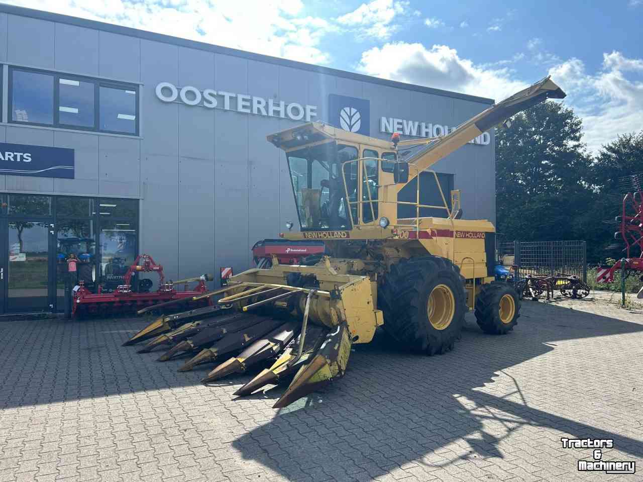 Feldhäcksler New Holland 1900