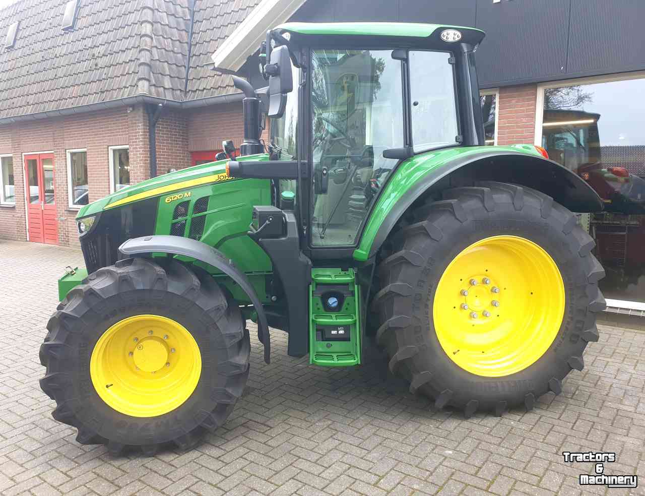 Schlepper / Traktor John Deere 6120M