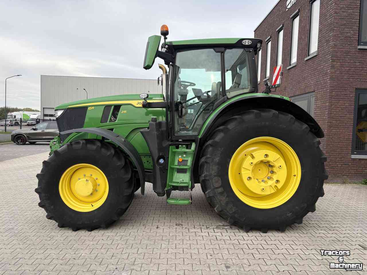 Schlepper / Traktor John Deere 6R215