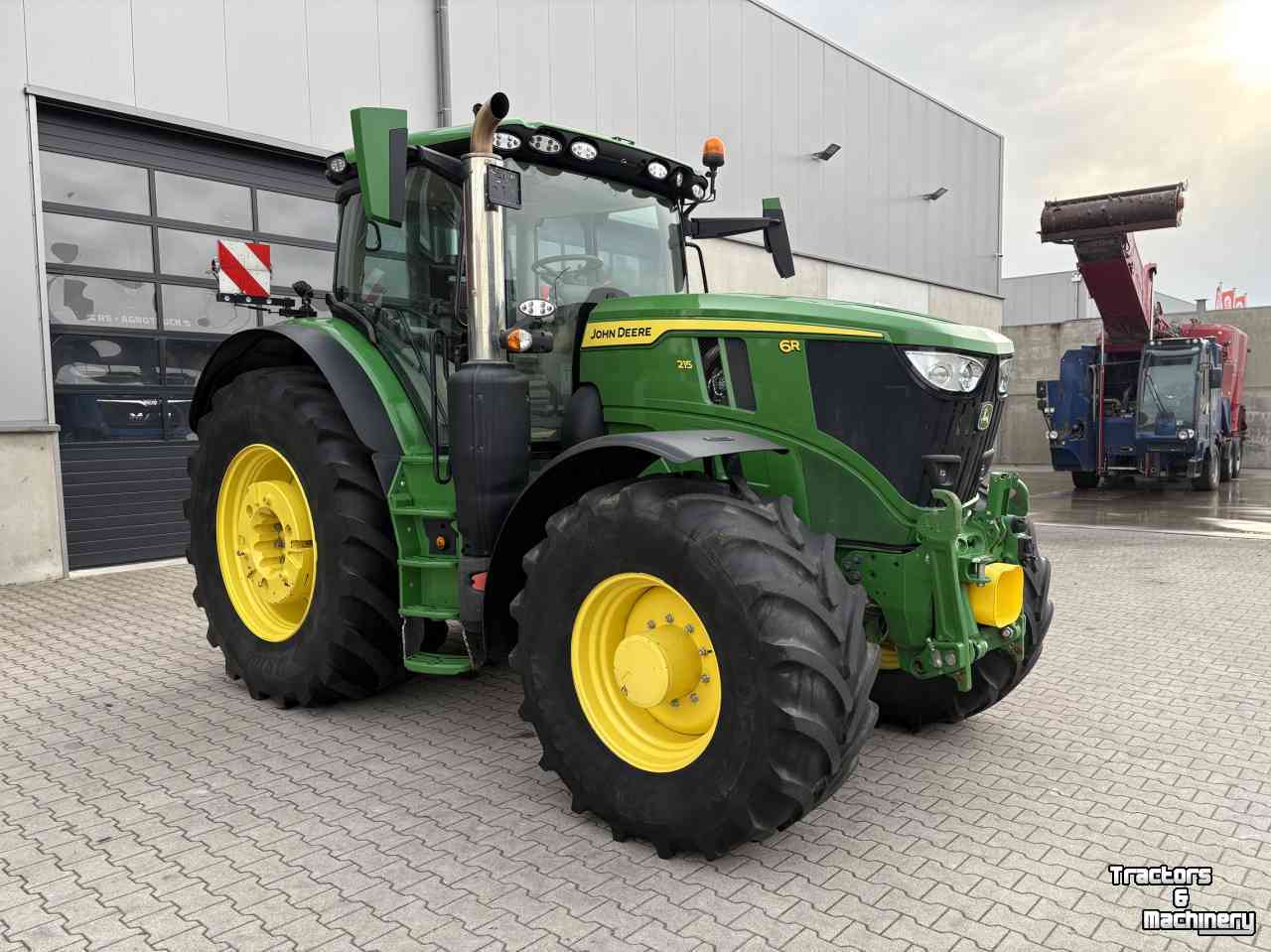 Schlepper / Traktor John Deere 6R215