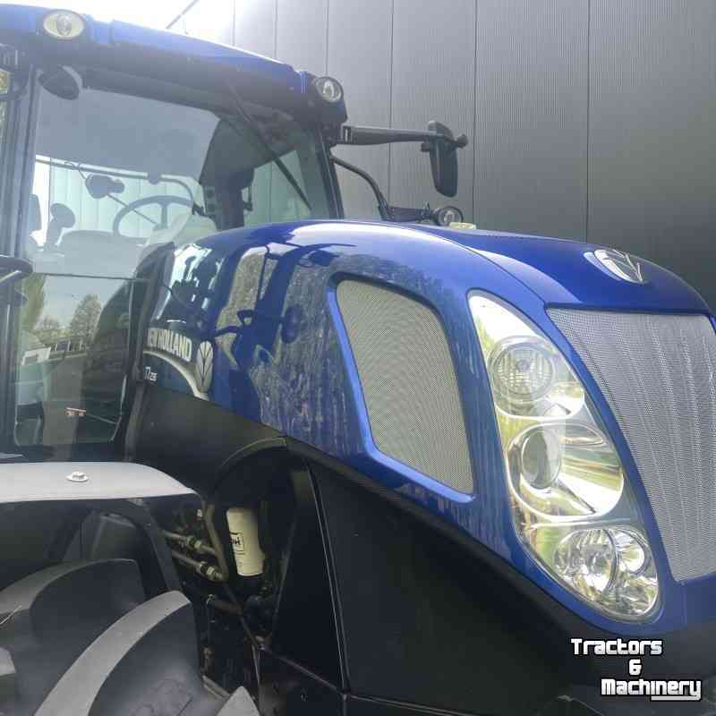 Schlepper / Traktoren New Holland T7.235 PC