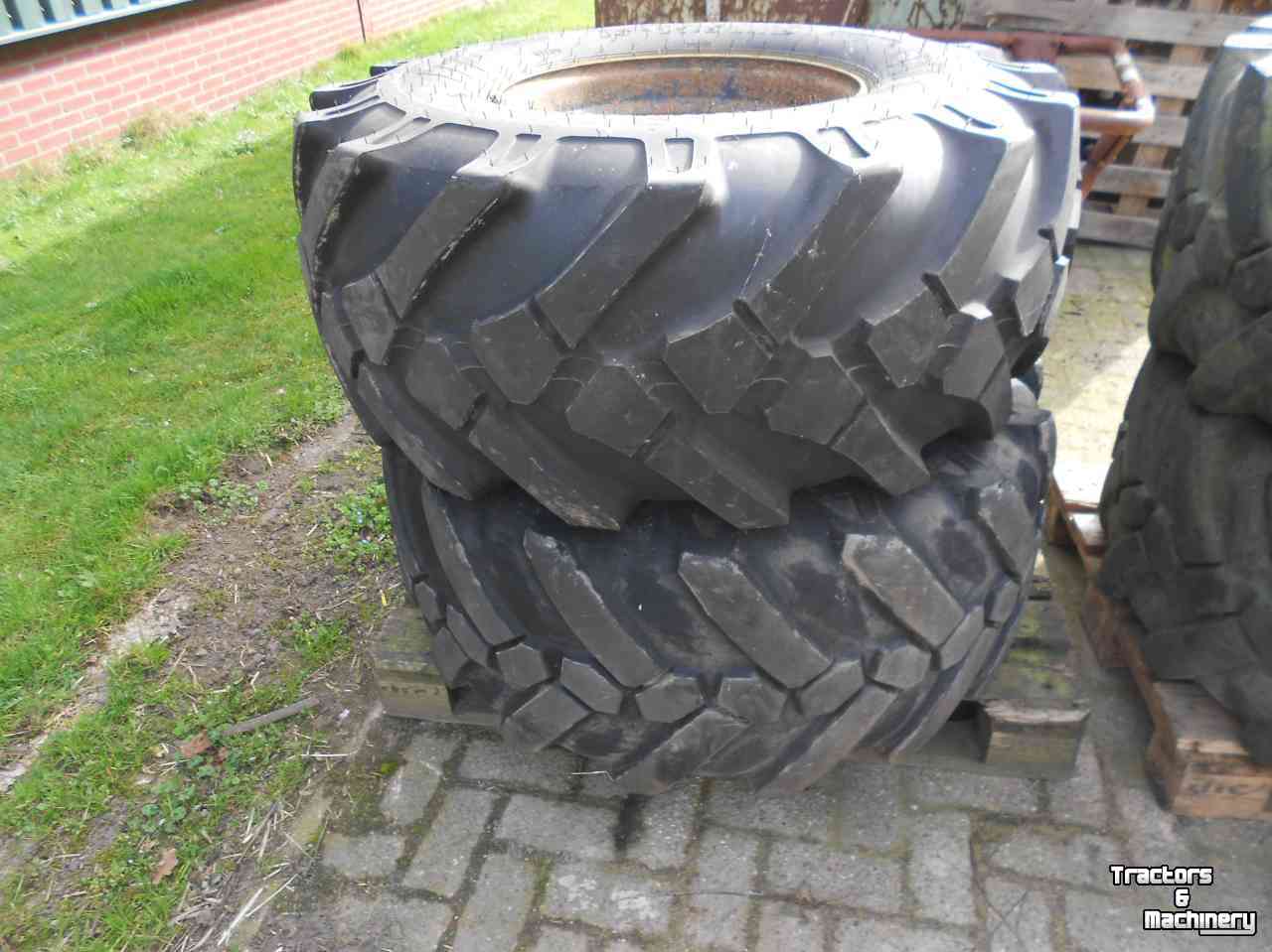 Räder, Reifen, Felgen & Distanzringe Michelin 445/70r19,5
