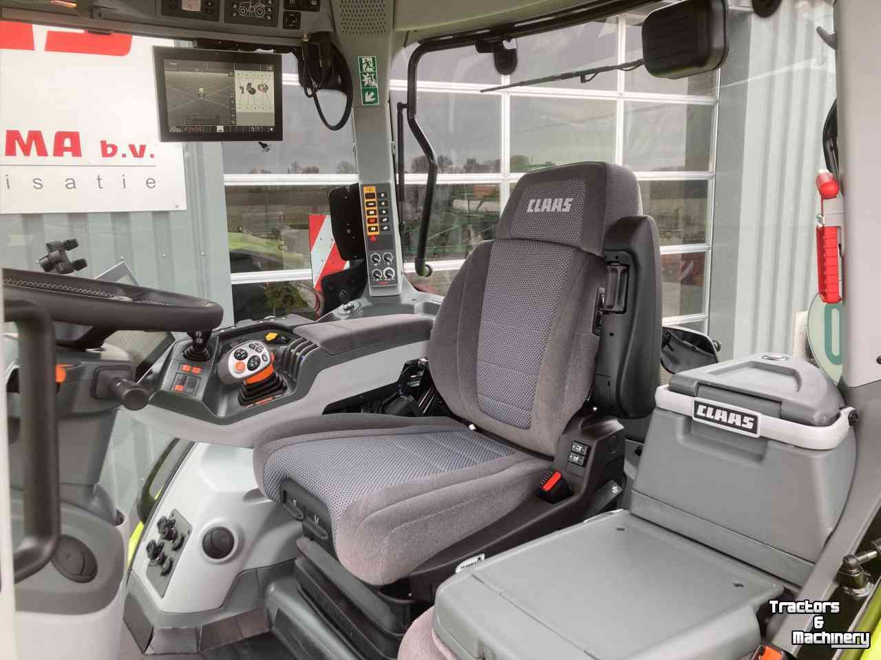 Schlepper / Traktor Claas Axion 830 C-Matic First Claas
