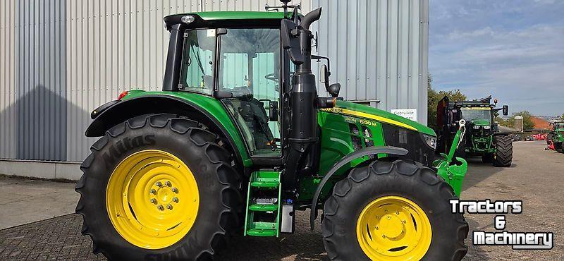 Schlepper / Traktor John Deere 6120M CommandQuad Plus
