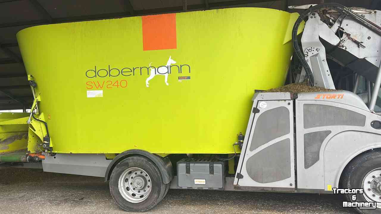 Futtermischwagen Vertikal Storti Dobermann SW 240 AS  - 447240
