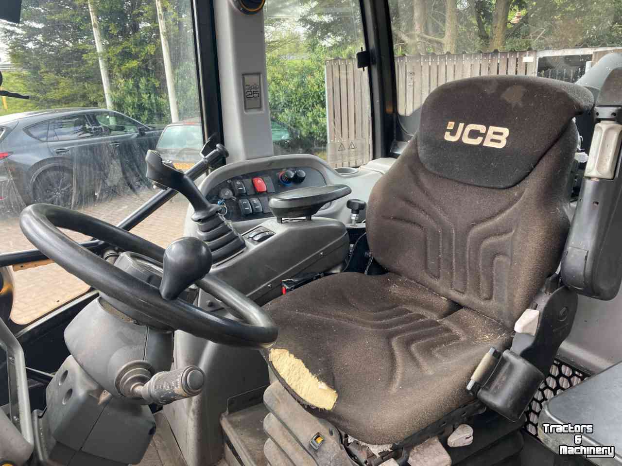 Teleskopradlader JCB TM320