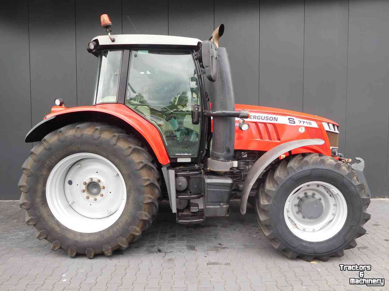 Schlepper / Traktor Massey Ferguson 7718