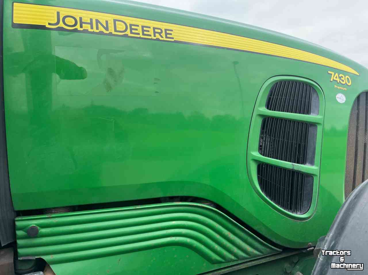 Schlepper / Traktor John Deere 6800
