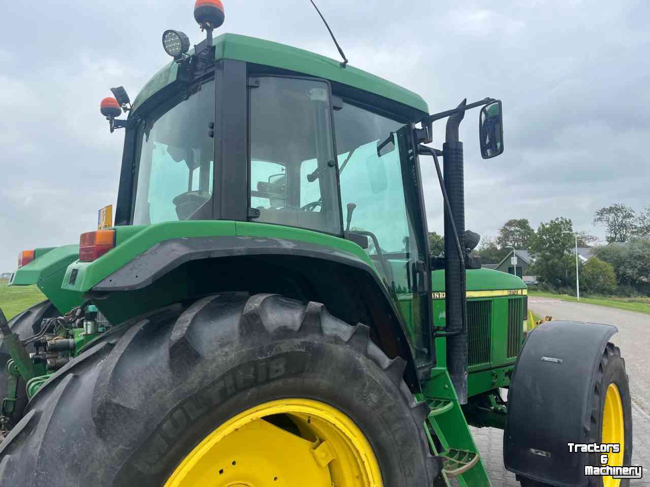 Schlepper / Traktor John Deere 6800