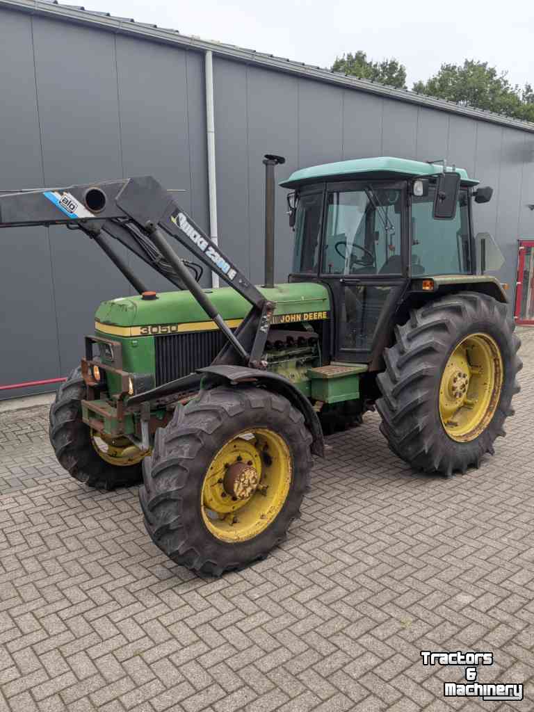 Schlepper / Traktor John Deere 3050