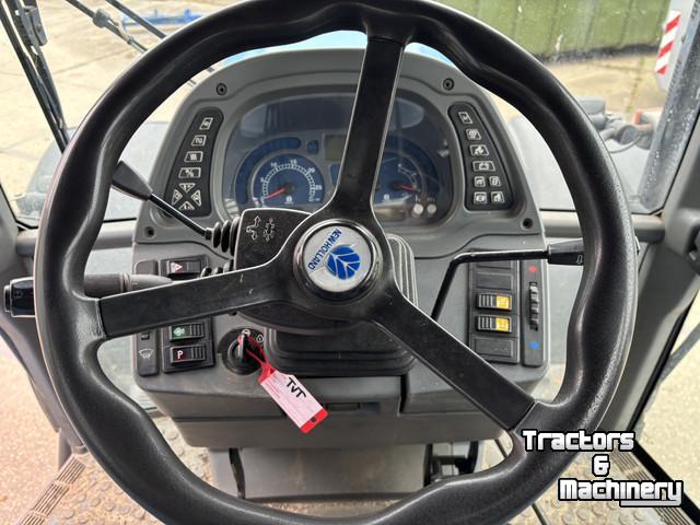 Schlepper / Traktor New Holland TVT135