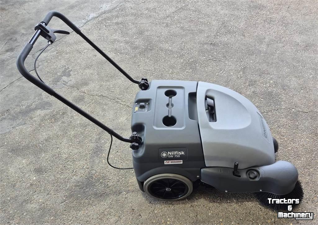 Kehrmaschine Nilfisk SW 750