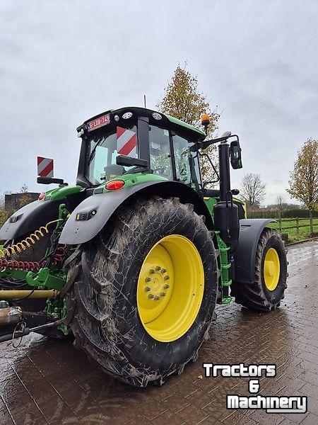 Schlepper / Traktor John Deere 6M220