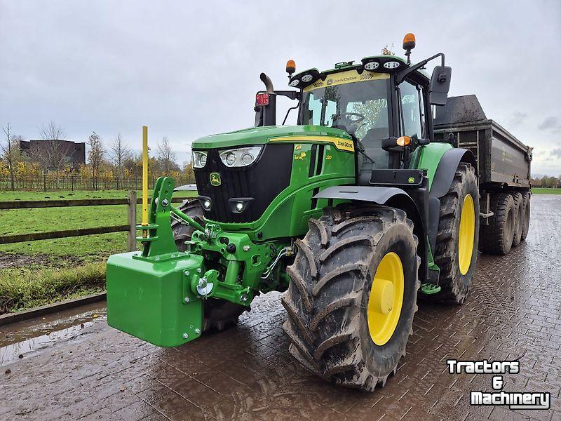 Schlepper / Traktor John Deere 6M220