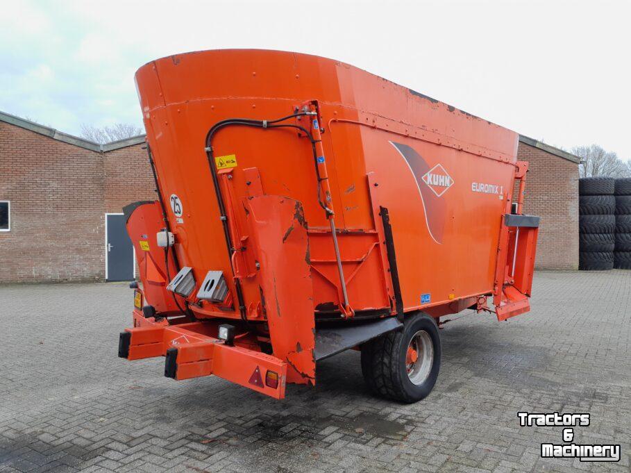 Futtermischwagen Vertikal Kuhn 2070 voermengwagen