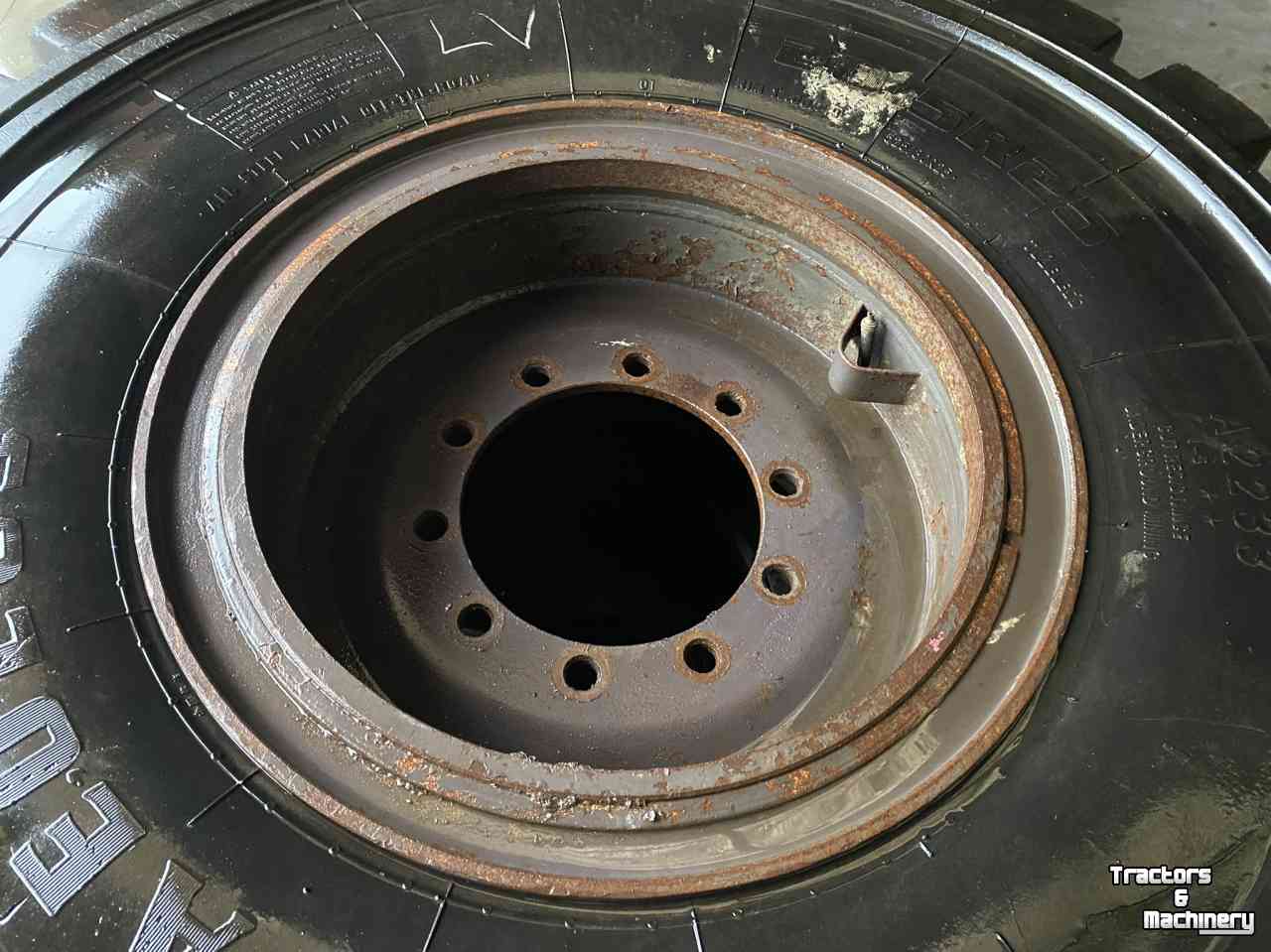 Räder, Reifen, Felgen & Distanzringe Volvo 20.5R25