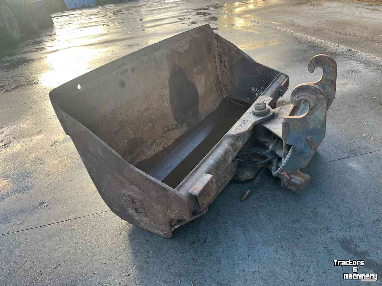 Schwenkbare Grabenräumlöffel  Zware cw30 kantelbak