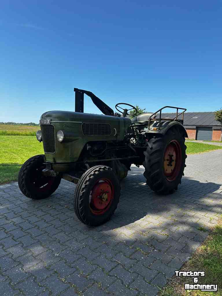 Schlepper / Traktor Fendt Farmer 1 met hef en maaibalk