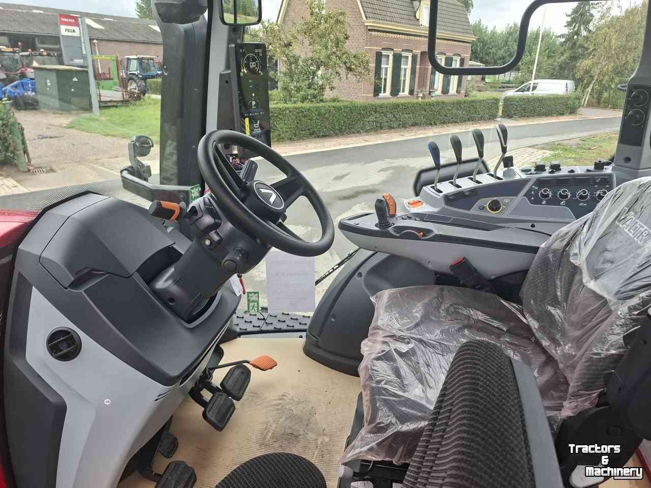 Schlepper / Traktor Valtra T175eA eenvoudige trekker voor een mooi prijsje