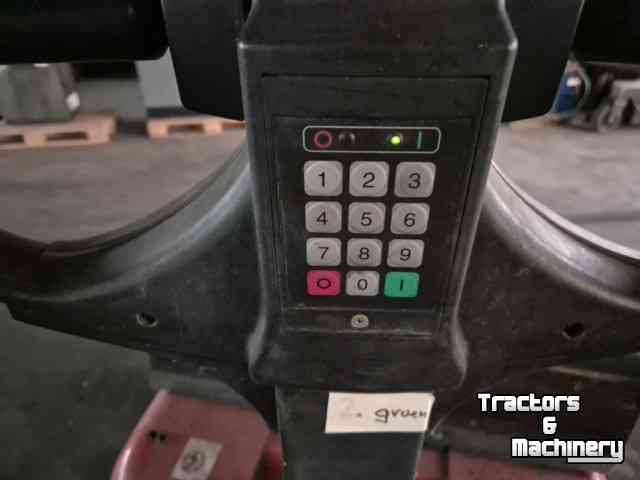 Elektrohubwagen BT LWE200