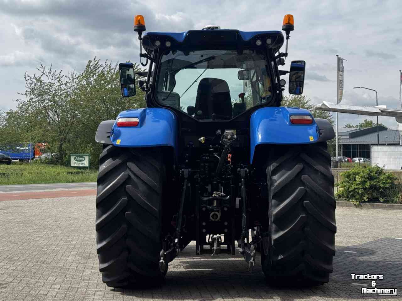 Schlepper / Traktor New Holland T7.245PC Stage V Fronthef Lucht Hydr rem  GPS 50km